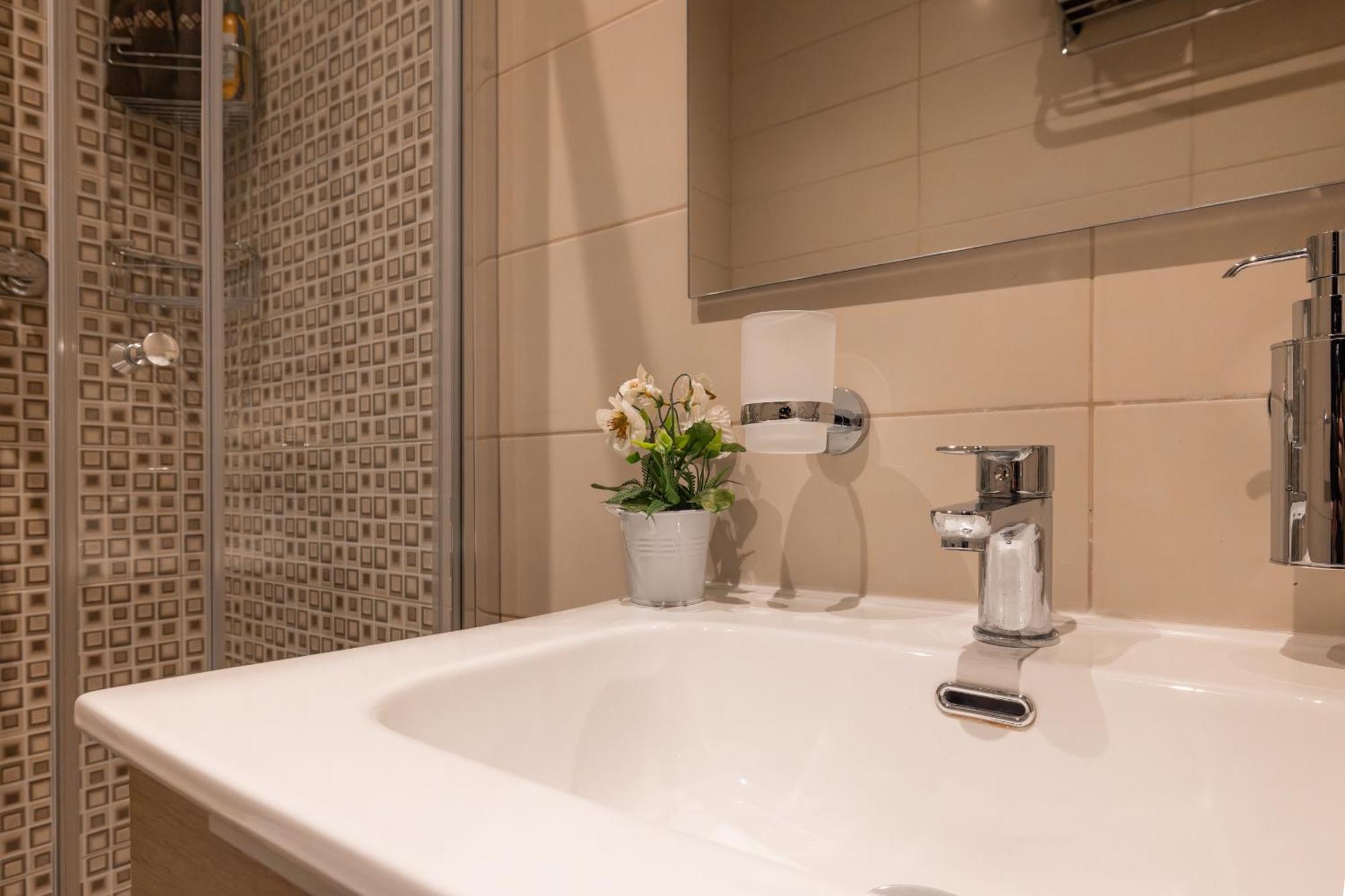 Encanto Townhouse Sliema Esterno foto